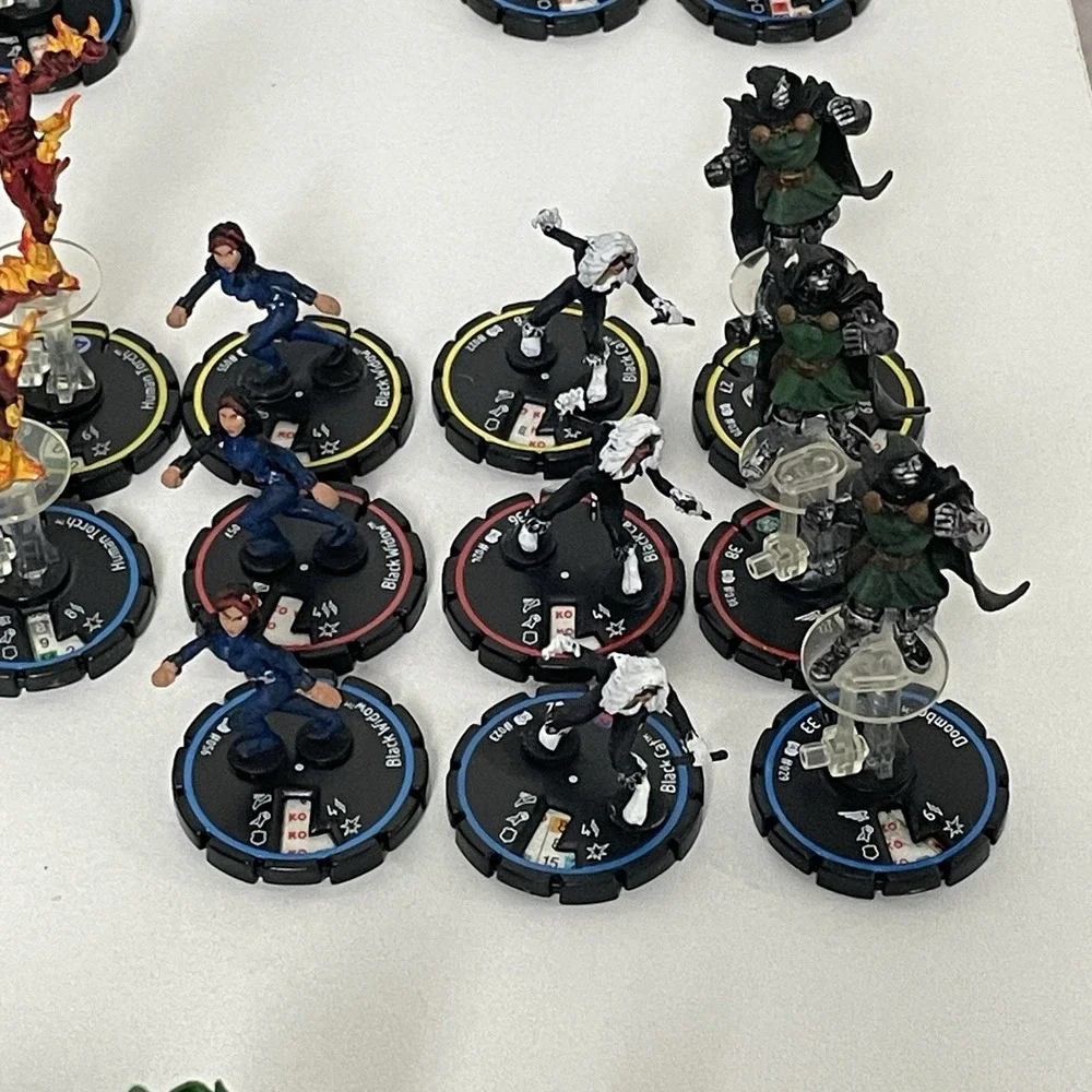 HeroClix Clobberin‎ Time Lot 76 Figures Marvel Miniatures Game Pieces